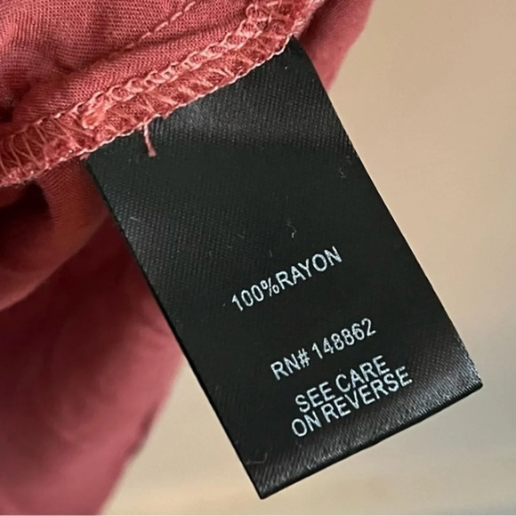 Torrid • Challis Button Down Muted Red and Gold Star Pattern - Picture 5 of 8